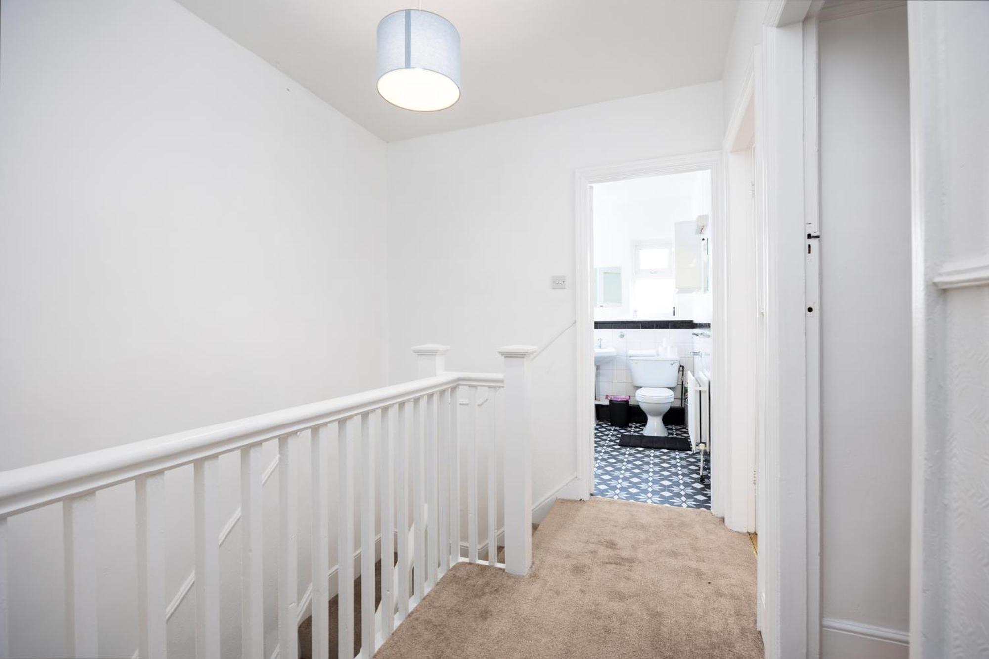 Apartment 3bed In Rialto 10 Min To