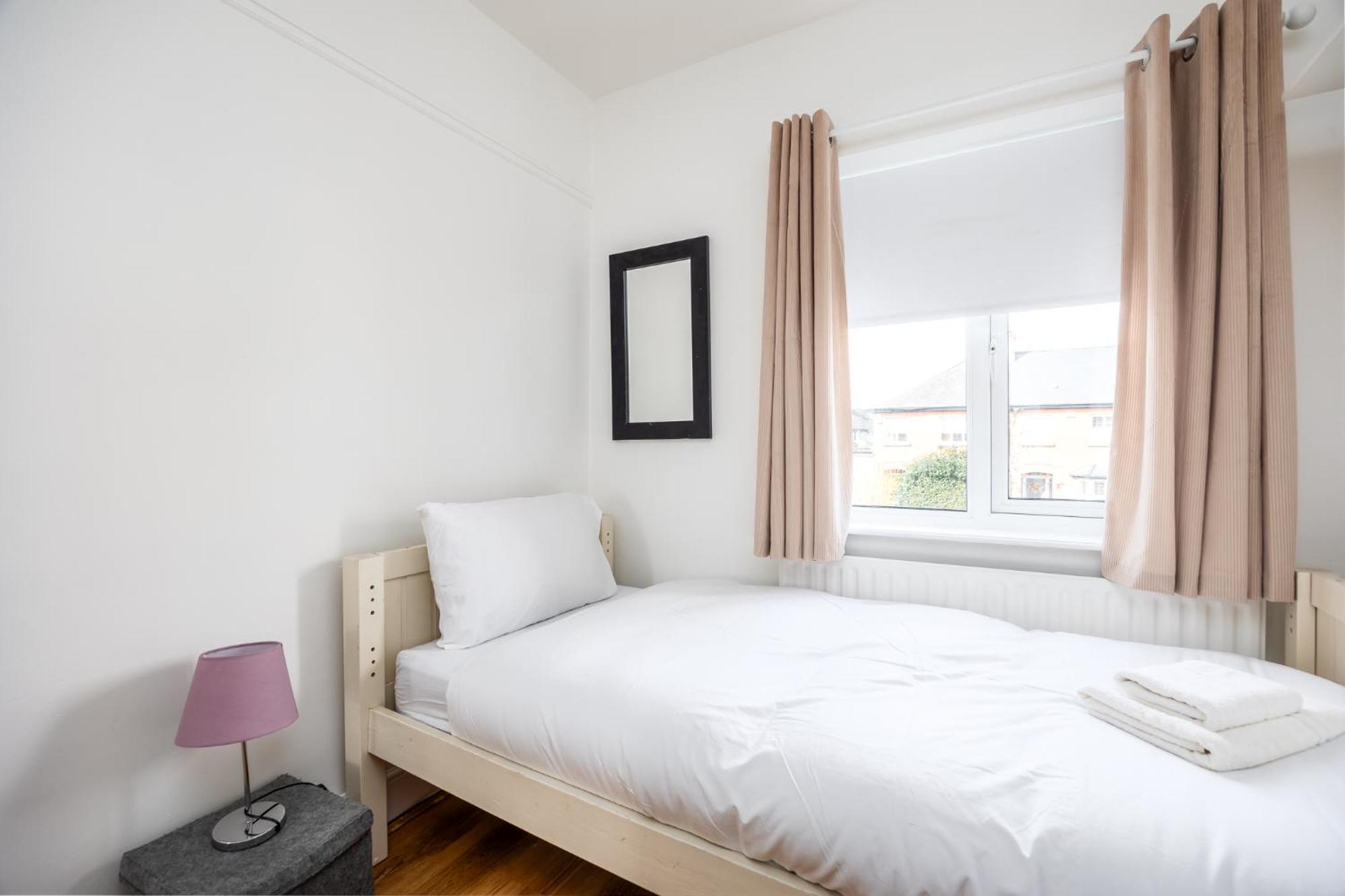 3bed In Rialto 10 Min To